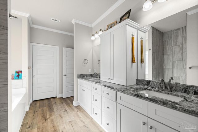 922 E Edney Ave, Crestview, FL 32539