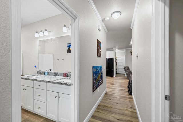 922 E Edney Ave, Crestview, FL 32539