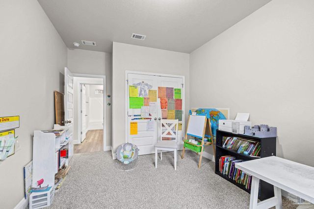 922 E Edney Ave, Crestview, FL 32539