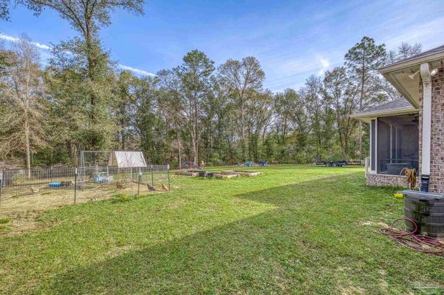 922 E Edney Ave, Crestview, FL 32539