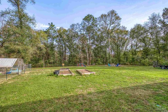 922 E Edney Ave, Crestview, FL 32539