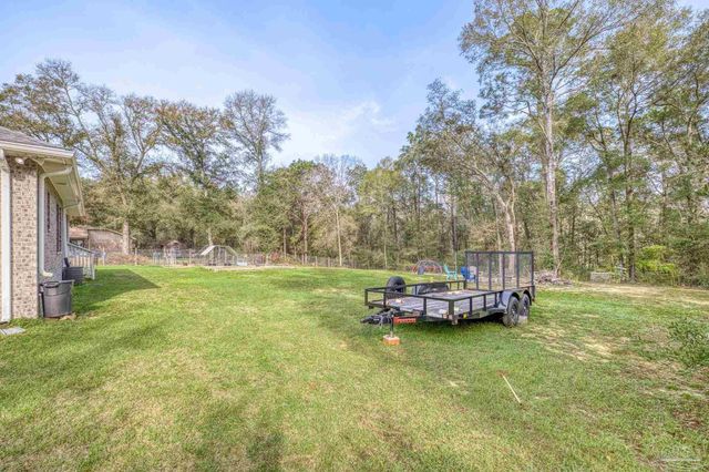 922 E Edney Ave, Crestview, FL 32539