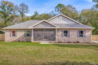 922 E Edney Ave, Crestview, FL 32539
