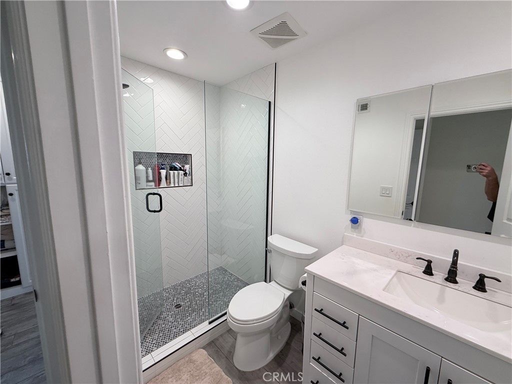 Image 10 of property listing at 2290 Rohner Court, Simi Valley, CA 93063