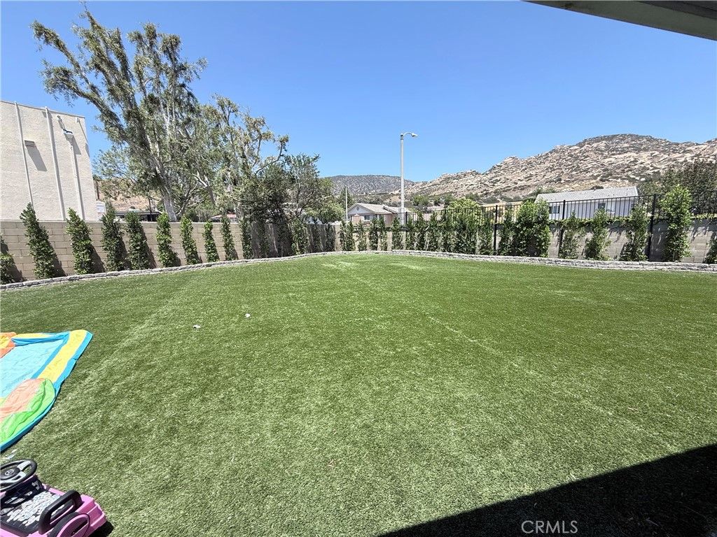 Image 13 of property listing at 2290 Rohner Court, Simi Valley, CA 93063