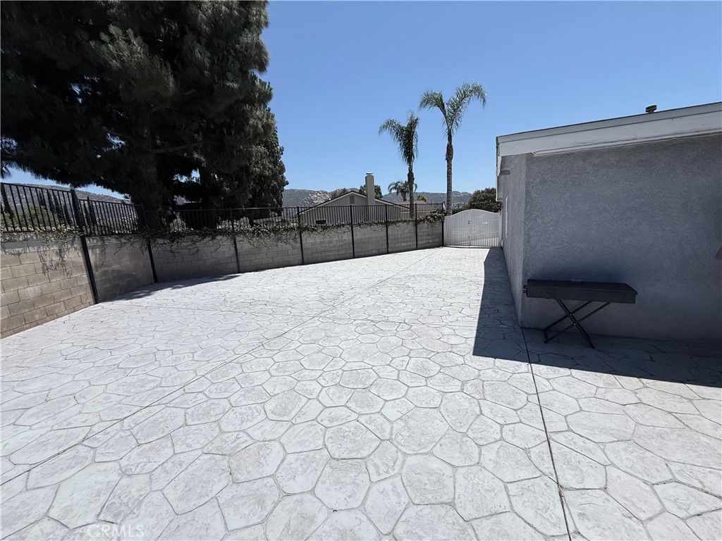 Image 14 of property listing at 2290 Rohner Court, Simi Valley, CA 93063