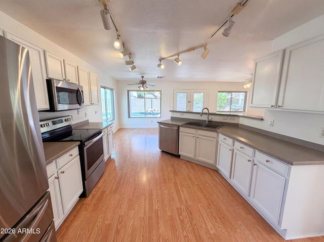 2234 E PARAISO Drive, Phoenix, AZ 85024