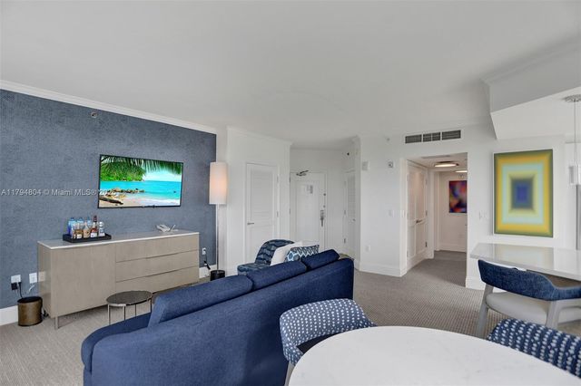 4401 Collins Ave 814, Miami Beach, FL 33140