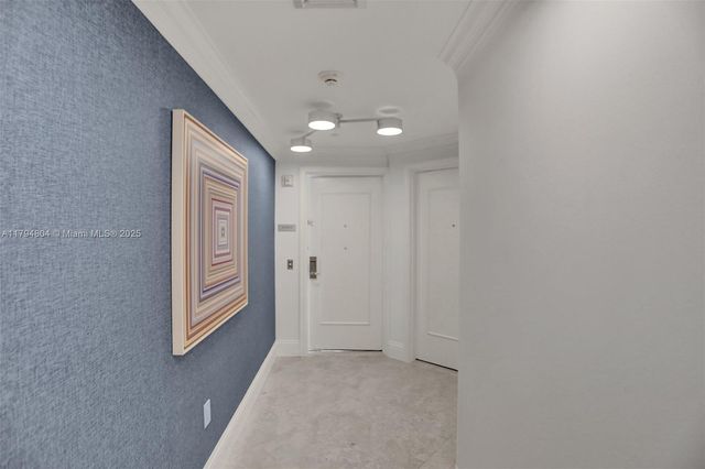 4401 Collins Ave 814, Miami Beach, FL 33140