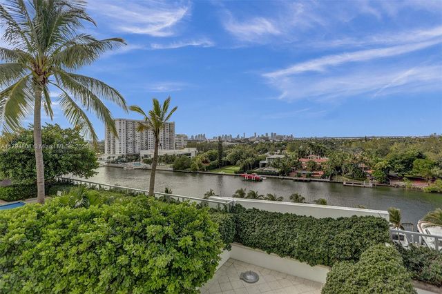 4401 Collins Ave 814, Miami Beach, FL 33140