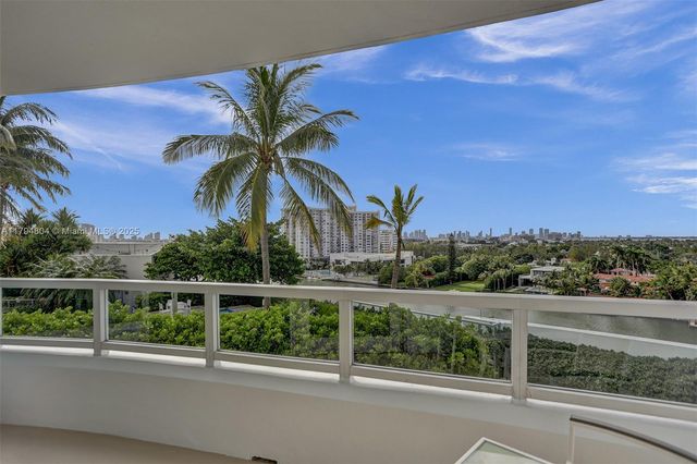 4401 Collins Ave 814, Miami Beach, FL 33140