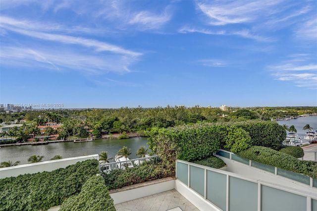 4401 Collins Ave 814, Miami Beach, FL 33140