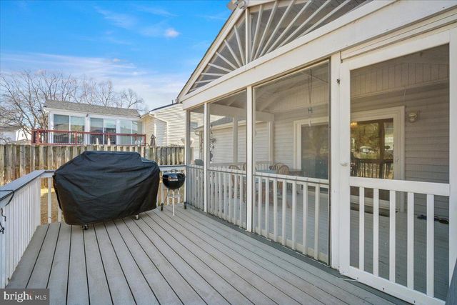 8217 MOUNTAIN LAUREL LN, Gaithersburg, MD 20879