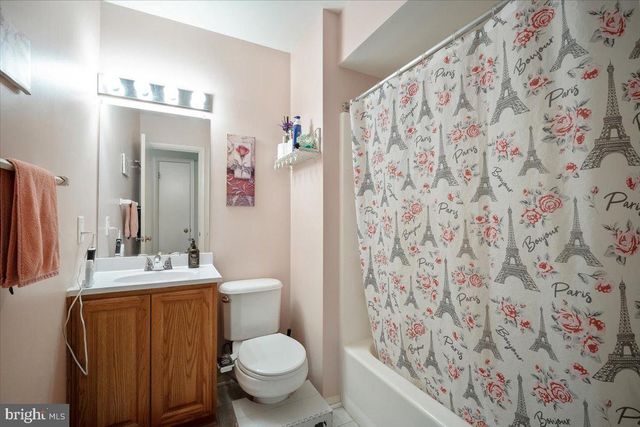 8217 MOUNTAIN LAUREL LN, Gaithersburg, MD 20879