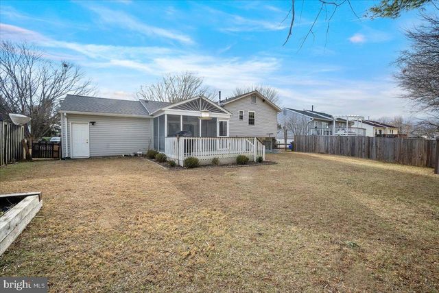 8217 MOUNTAIN LAUREL LN, Gaithersburg, MD 20879