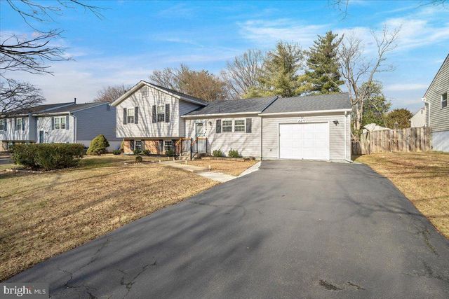 8217 MOUNTAIN LAUREL LN, Gaithersburg, MD 20879