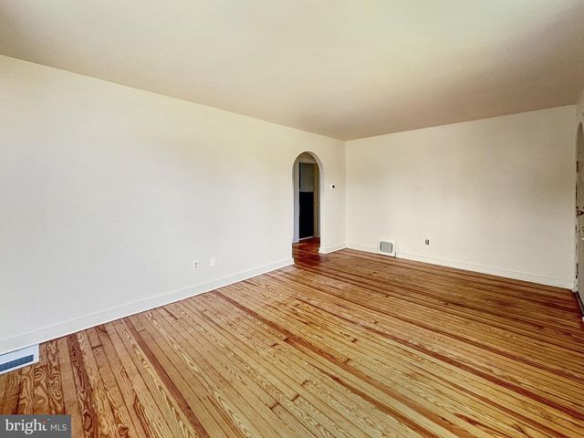 57 OHIO AVE, Blackwood, NJ 08012