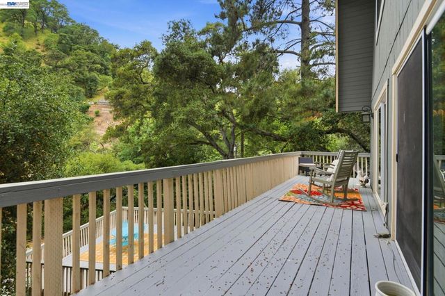 2349 Kilkare Rd, Sunol, CA 94586