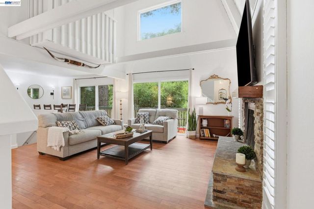 2349 Kilkare Rd, Sunol, CA 94586