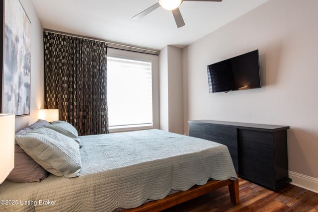 133 S 3rd St APT 403, Louisville, KY 40202