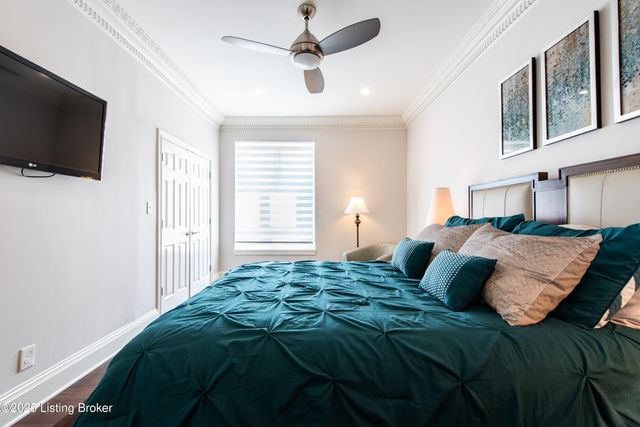 133 S 3rd St APT 403, Louisville, KY 40202