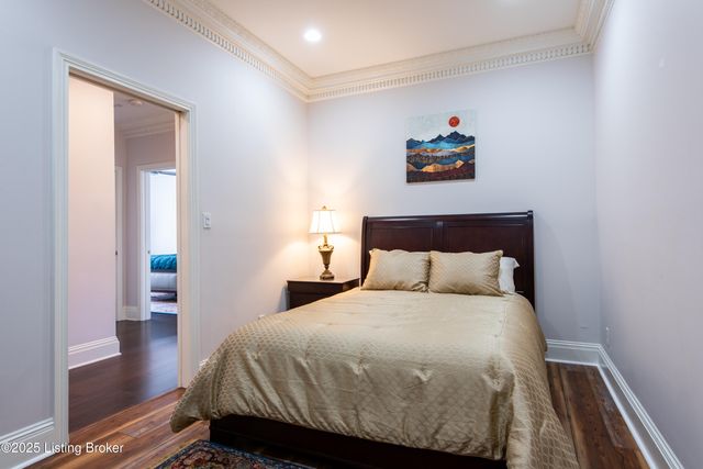 133 S 3rd St APT 403, Louisville, KY 40202