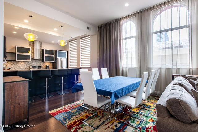 133 S 3rd St APT 403, Louisville, KY 40202