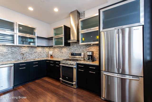 133 S 3rd St APT 403, Louisville, KY 40202