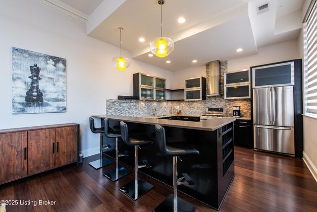 133 S 3rd St APT 403, Louisville, KY 40202