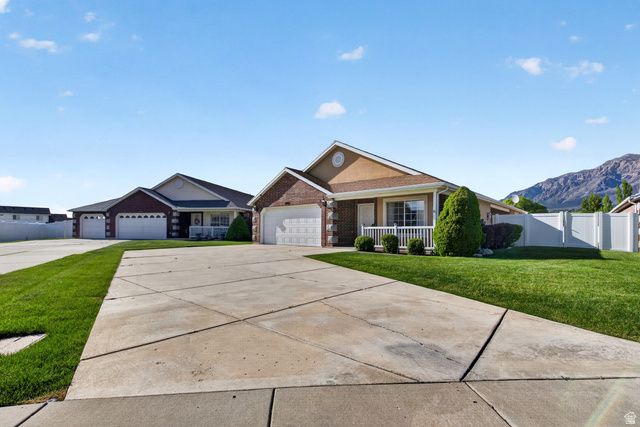 2465 N DORCHESTER AVE, Harrisville, UT 84414