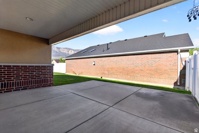 2465 N DORCHESTER AVE, Harrisville, UT 84414