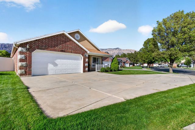 2465 N DORCHESTER AVE, Harrisville, UT 84414