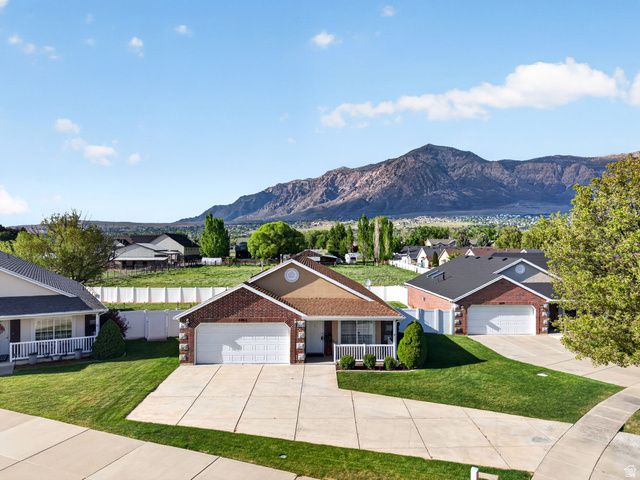 2465 N DORCHESTER AVE, Harrisville, UT 84414