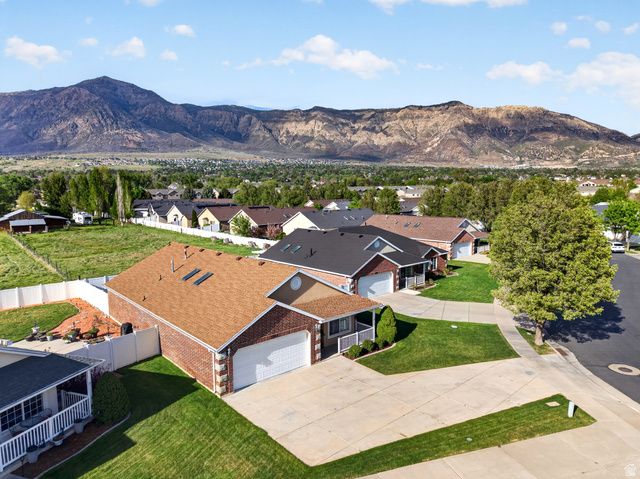 2465 N DORCHESTER AVE, Harrisville, UT 84414