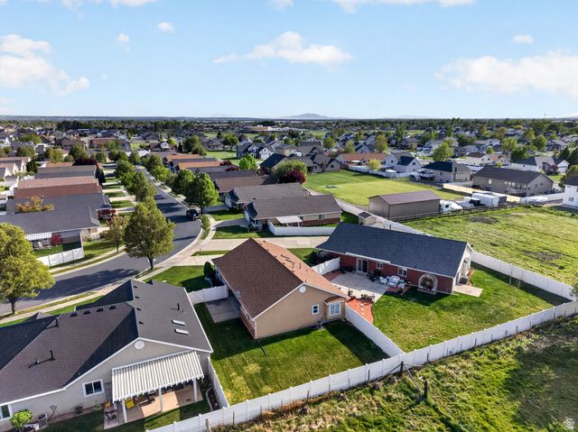 2465 N DORCHESTER AVE, Harrisville, UT 84414