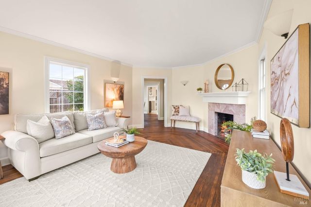 605 Baker St, Petaluma, CA 94952