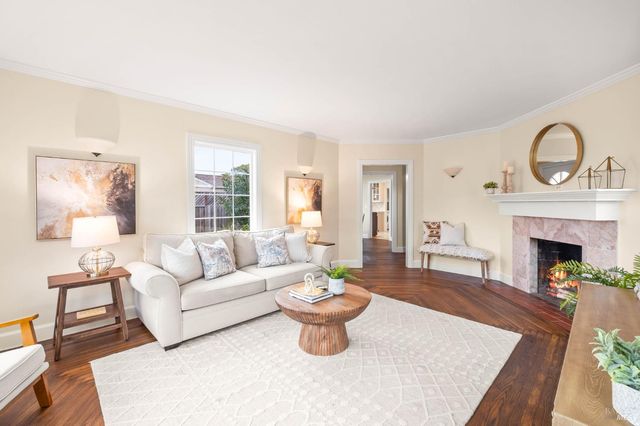 605 Baker St, Petaluma, CA 94952