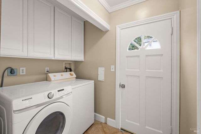 605 Baker St, Petaluma, CA 94952