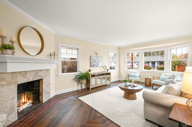 605 Baker St, Petaluma, CA 94952