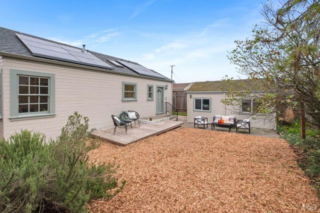 605 Baker St, Petaluma, CA 94952