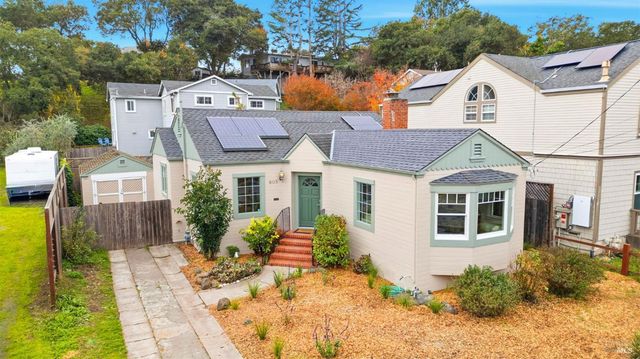 605 Baker St, Petaluma, CA 94952