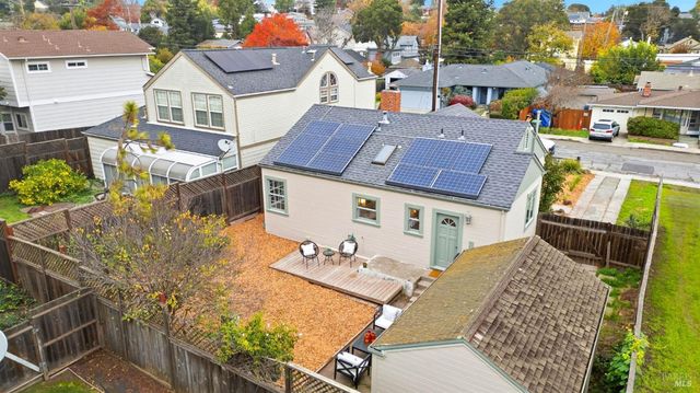 605 Baker St, Petaluma, CA 94952