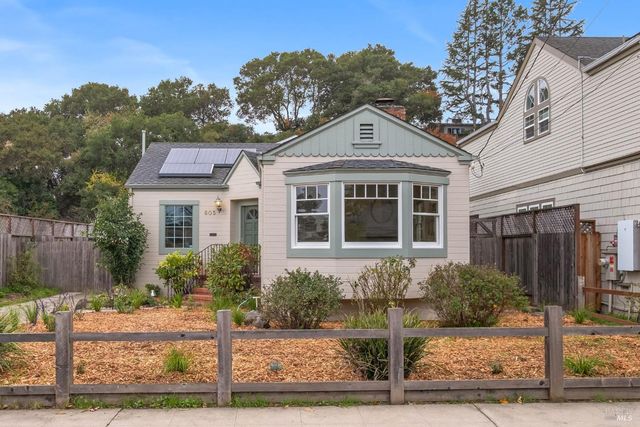 605 Baker St, Petaluma, CA 94952