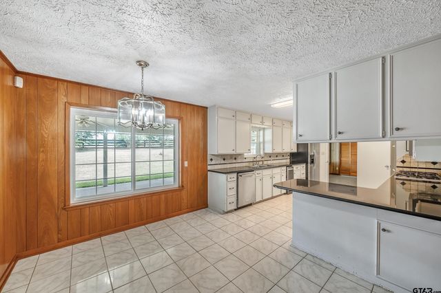 15911 US Hwy 79 E, Jacksonville, TX 75766