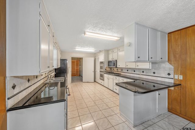 15911 US Hwy 79 E, Jacksonville, TX 75766