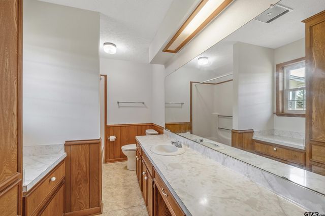 15911 US Hwy 79 E, Jacksonville, TX 75766