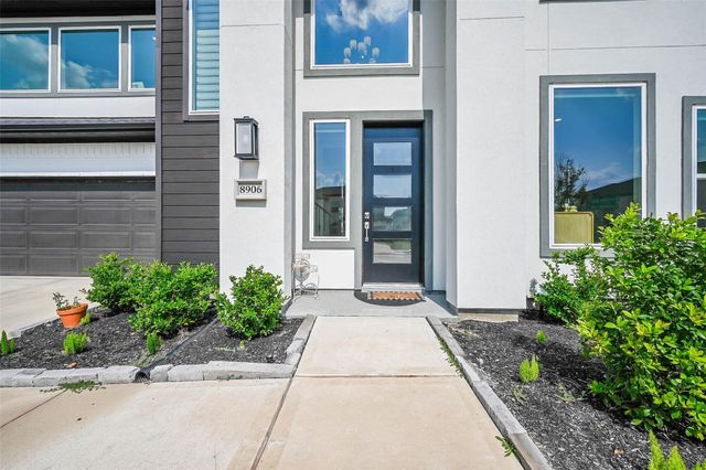 8906 Luddenham Lilac Lane, Cypress, TX 77433