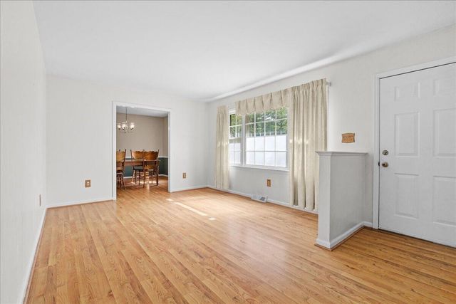 59 Silverbirch DR, Blue Ridge, VA 24064