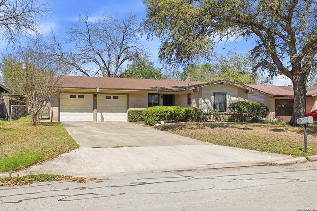 425 E Wright, Universal City, TX 78148