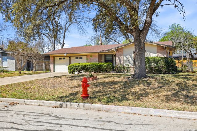 425 E Wright, Universal City, TX 78148